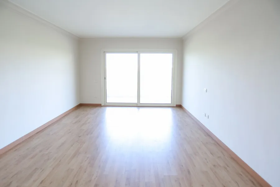 Apartment For Rent 290m Sporting