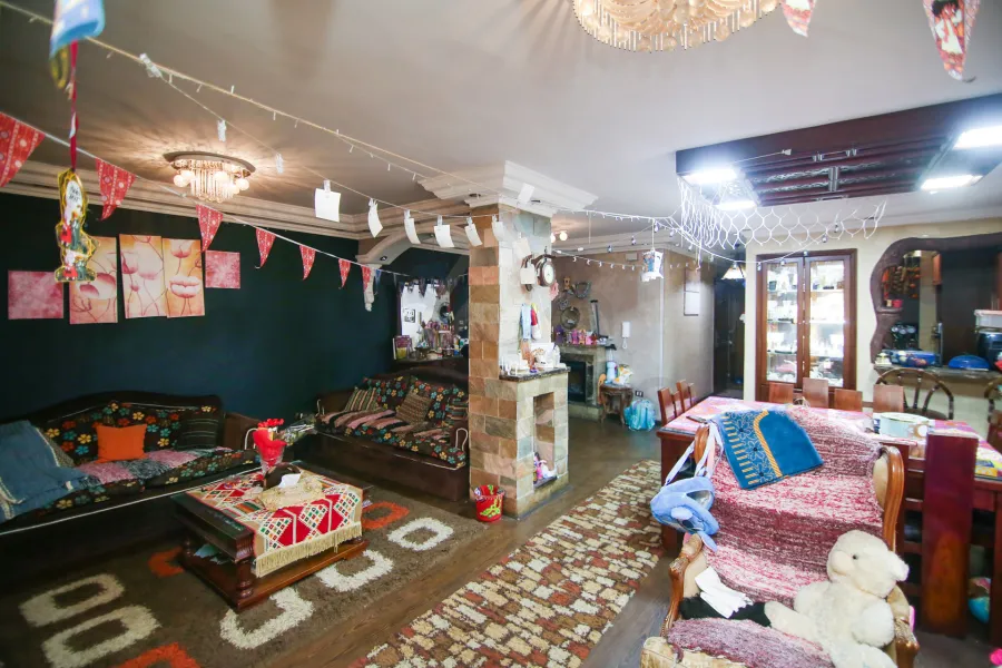 شقة للبيع 250 م السرايا (خطوات من البحر)