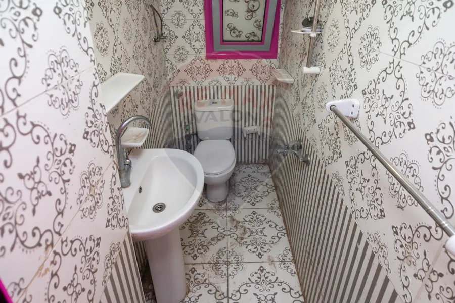 فيلا للبيع 375 م محرم بك (حي الفيلات - بجوار بالم هيلز)