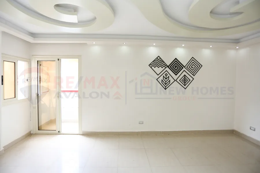 Apartment for sale 120 m Zizinia (Steps from Abu Qir St.)