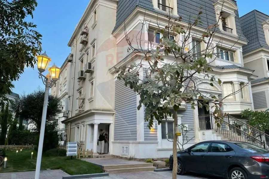 شقة للبيع 165 م 6 اكتوبر (ماونتن فيو)