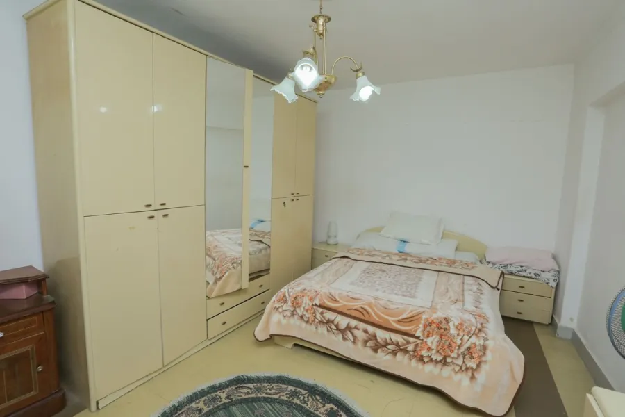 شقة للبيع 200م لوران ( متفرع من الاقبال- أبراج مينا)