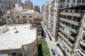 شقة للبيع 269 م  لوران ( ش فهمي ويصا )