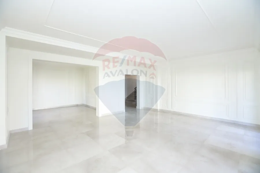 standalon Villa for Sale 418 m King Marriott (jiwar Compound)