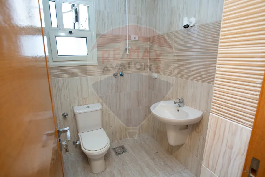 شقة للبيع 271 م سموحة (ش البرت الاول)