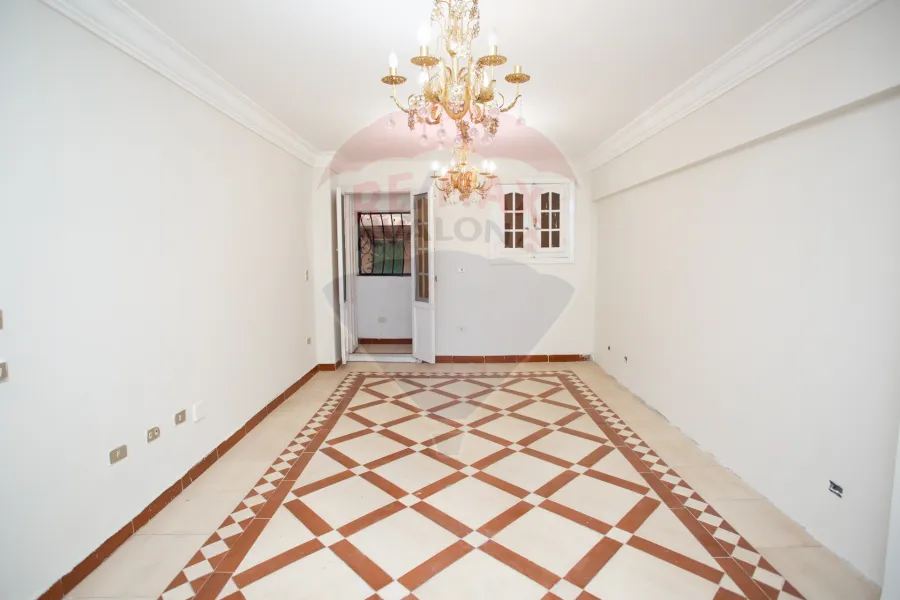Apartment for rent 115 m Sidi Gaber (Steps from the sea and Al-Mosheer Street)
