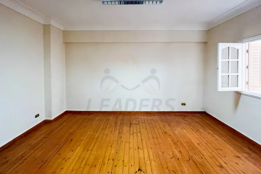 شقة للايجار 200 م جليم (ش ابو قير)