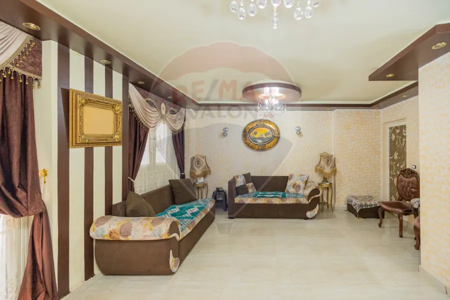 شقة للبيع 125 م ميامي (متفرع من ش جمال عبدالناصر)