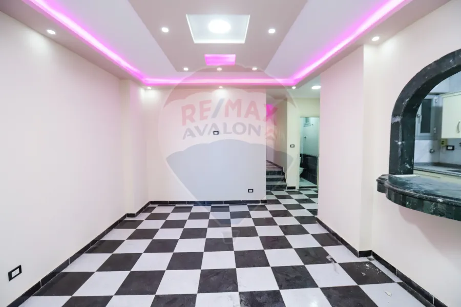 شقة للبيع 150م  صافي سيدي بشر ( علي البحر مباشرة)