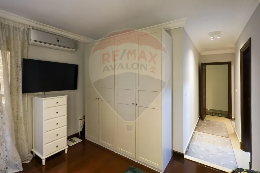 Apartment for sale 210 m Kafr Abdo (Sakinah bant Elhussin st.)