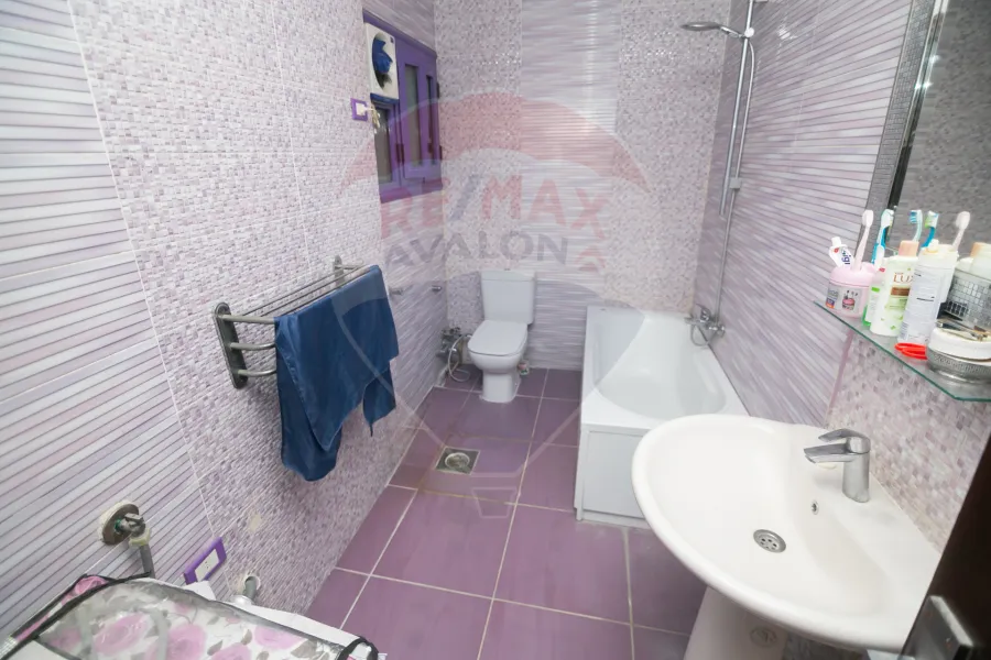 شقة للبيع 200 م سموحة (ش النصر)