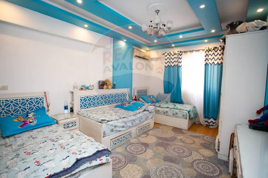 شقة للبيع 135 م سموحة ( ش بهاء الدين الغتوري )