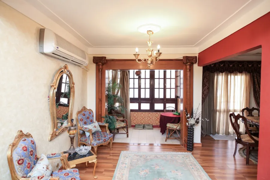 شقة للبيع 175م ثروت (ش عبد الحميد الديب)