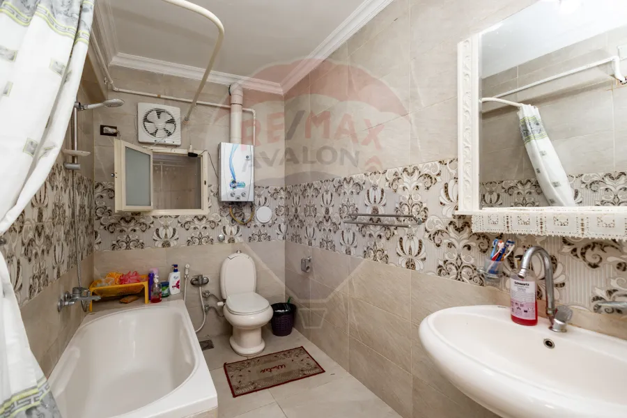 شقة للبيع 130 م فلمنج (على الترام)