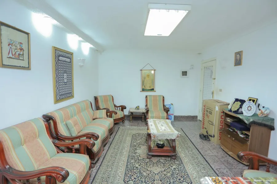 شقة للبيع 200م لوران ( متفرع من الاقبال- أبراج مينا)