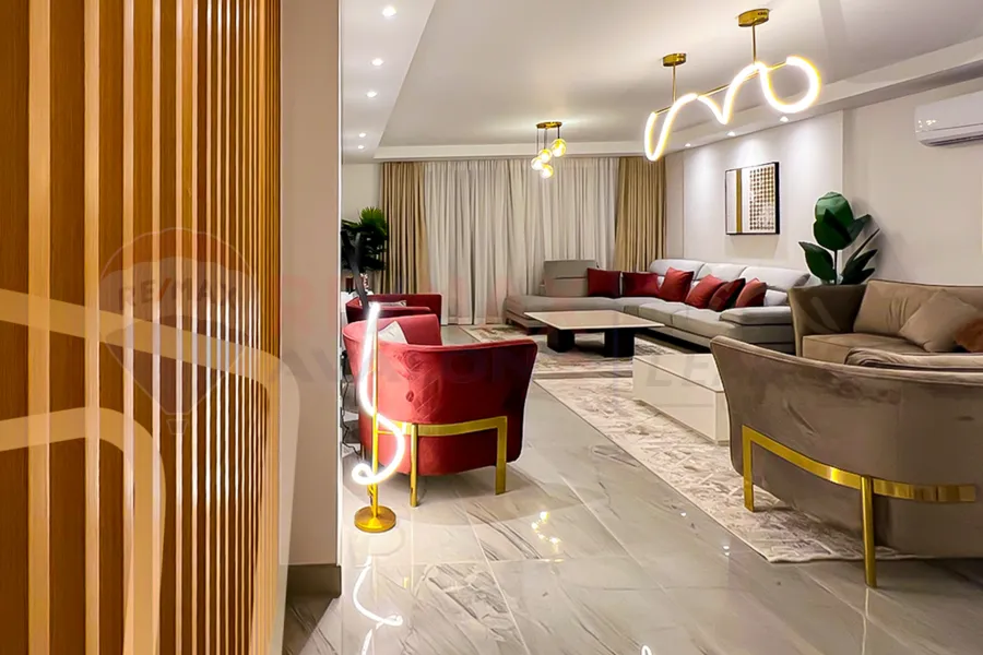 شقة للبيع 153 م سموحة (سكاي لاين)