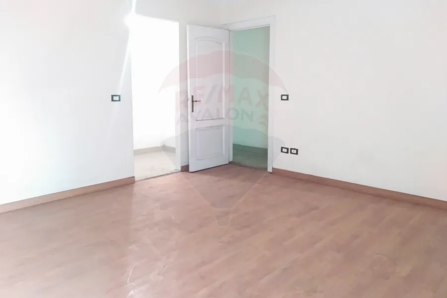 Apartment For Sale 225 m Smouha (Fawzy Moaz St.)