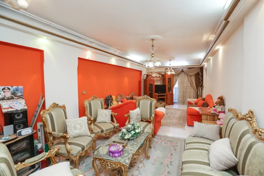 Apartment For Sale 185m Fleming ( El-Fath St. Directly on Tram Station)