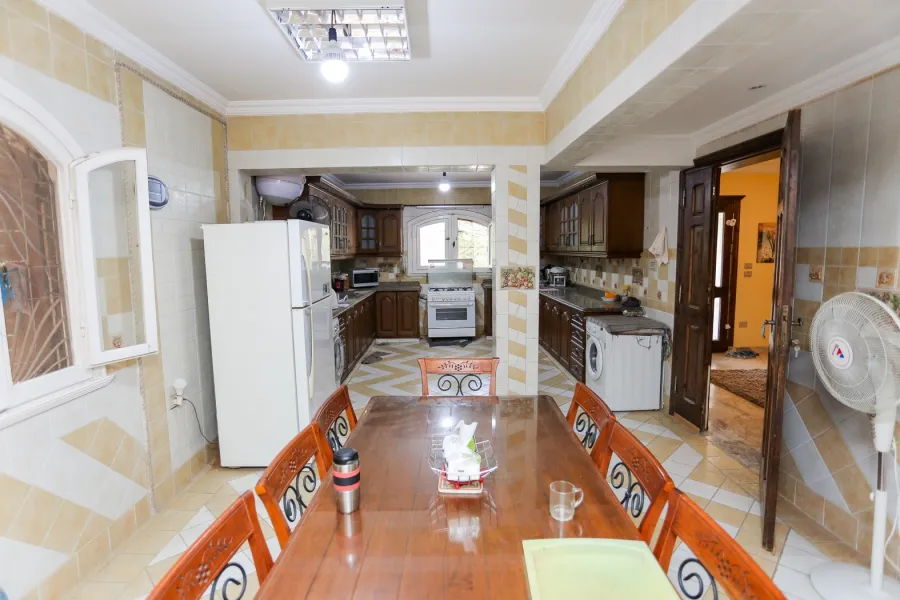 Villa for sale 700m King Marriott (Compound Bostan Mena)