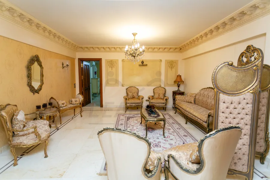 شقة للبيع 200 م الابراهيميه (ش الحجاز)