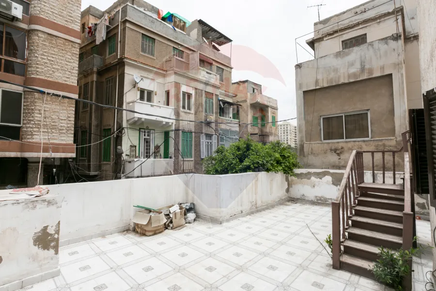 مبني كامل للبيع 400 م الازاريطة (خطوات من كلية طب الأسنان)