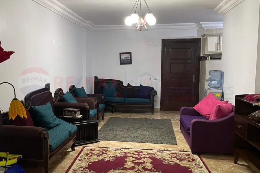 شقة للبيع 155 م + 162 م تراس المعمورة الشاطئ (ابراج المعمورة بلازا)