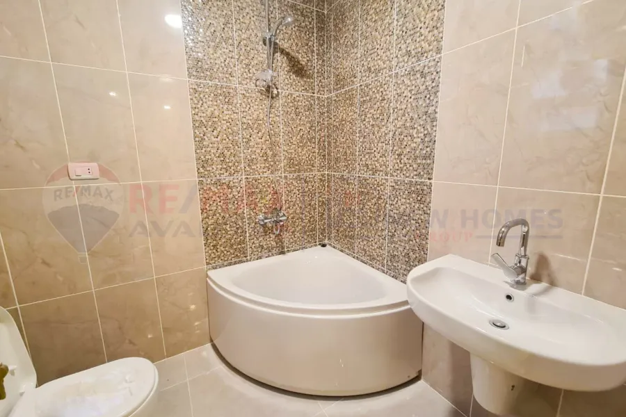 شقة للبيع 240 م بولكلي (ش وينجت)