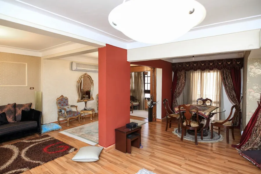 شقة للبيع 175م ثروت (ش عبد الحميد الديب)