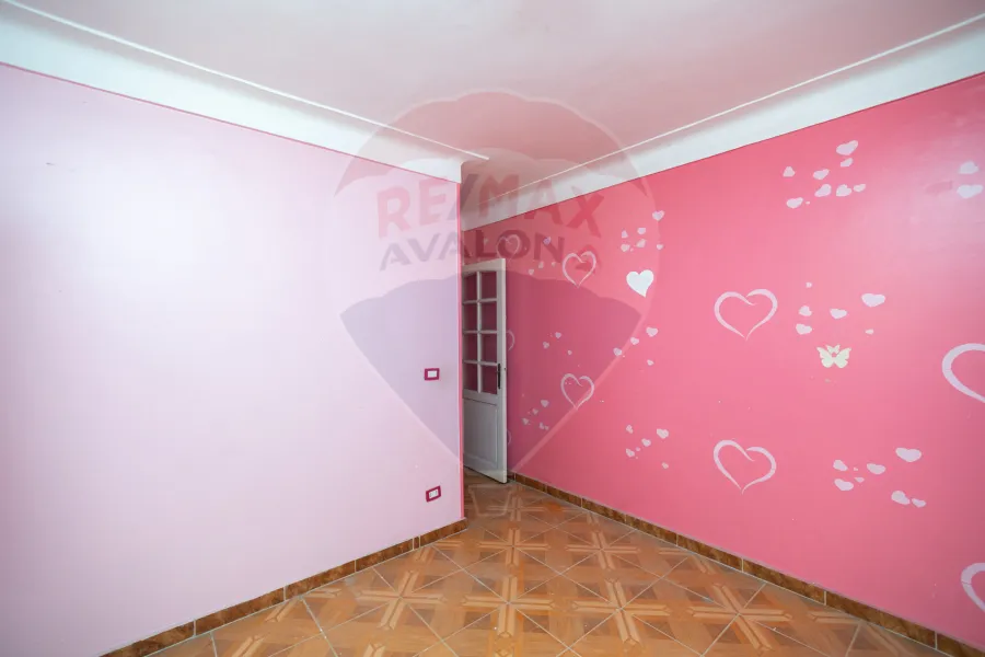 Apartment For rent 150 m Al-Hadara (Galal El-Din El-Desouky st.)