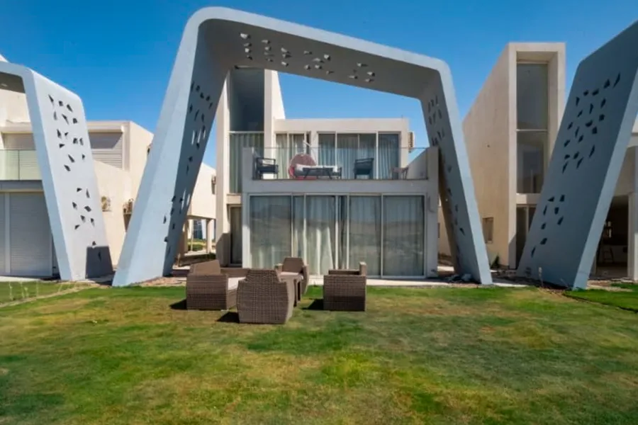 فيلا ستاند الون للبيع (فوكا باي - رأس الحكمة) 552 م - 24,000,000 ج