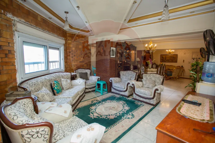 شقة للبيع 170 م سابا باشا (على الترام مباشرة)