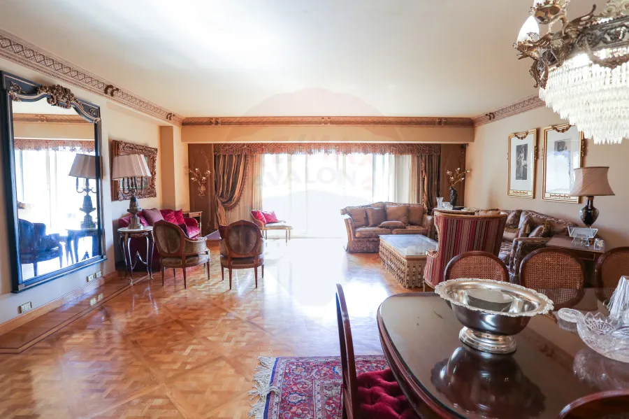 شقه للبيع  300 م كفر عبده ( خطوات من حديقه اللنبي )