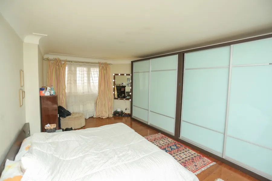 شقة للبيع 245م رشدي ( ش رشدي باشا - خطوات من ش سوريا)