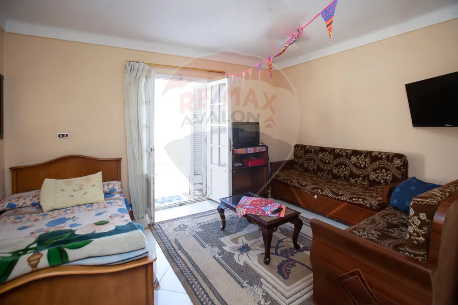 شقة للبيع 140 م + 70 م تراس ميامى (ش إسكندر إبراهيم)