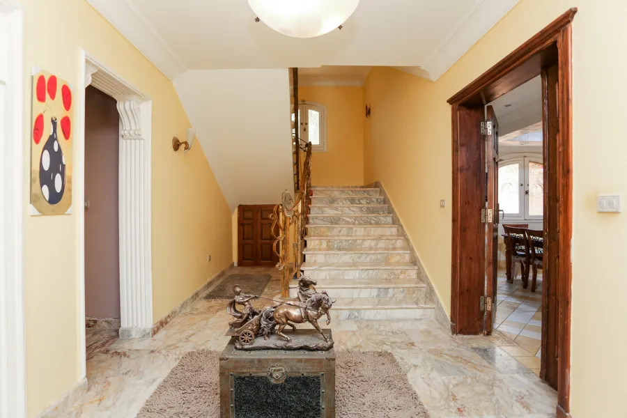 Villa for sale 700m King Marriott (Compound Bostan Mena)