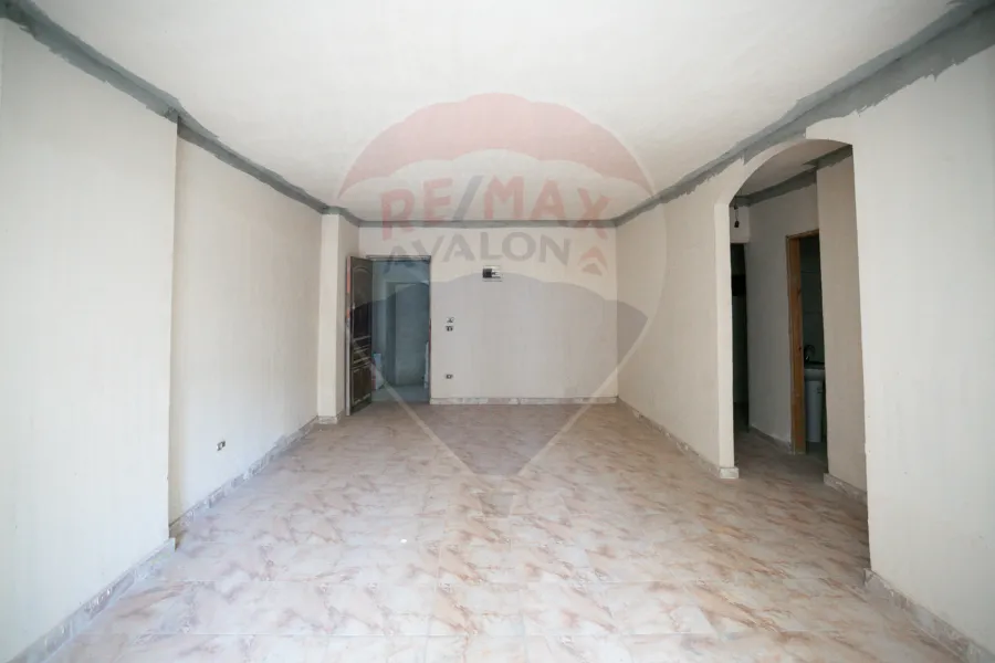 شقة للبيع 125 م محرم بك (ش زين العابدين)