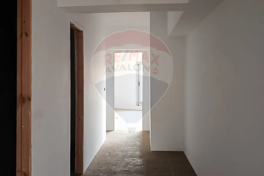 Apartment for sale 360 m Sporting (on the tram)