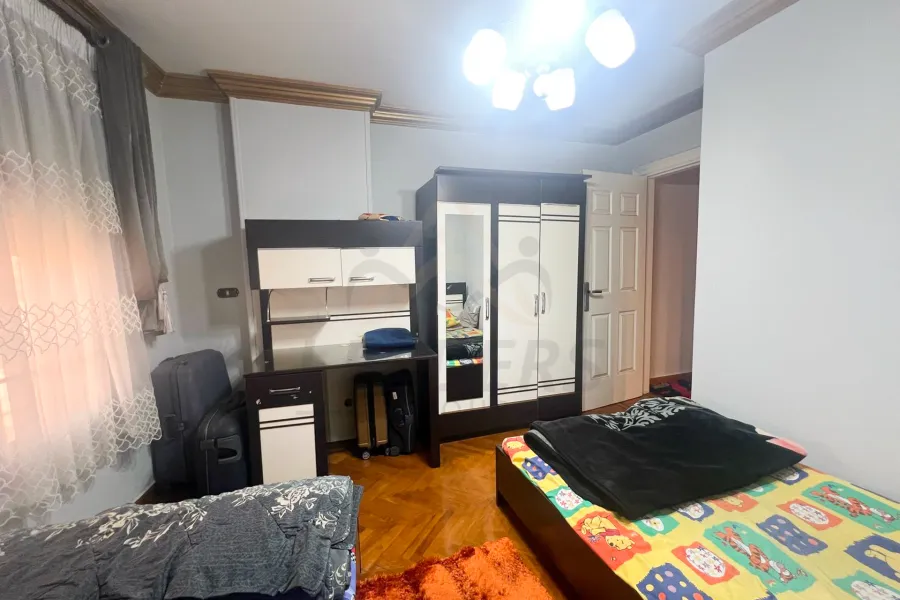 شقة للبيع 185 م رشدي (ش أبوقير - عمارة براند)