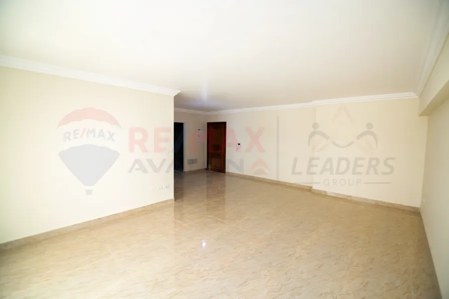 Apartment for sale 180 m Smouha (Grand View)