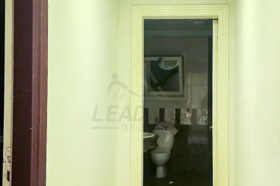 مقر اداري للايجار 280 م سموحه (ش فوزي معاذ)