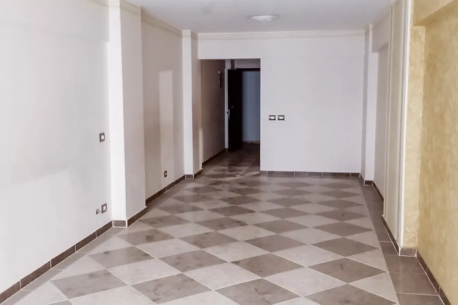 شقة للإيجار 130م سموحة (كومباوند الفيروزة)