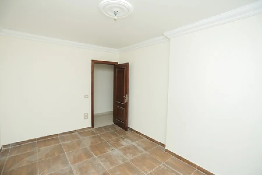 شقة للبيع 165م جليم (خطوات من البحر)