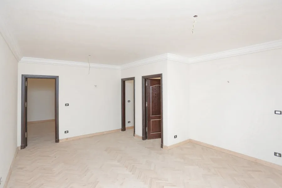 شقة للبيع 270م كفر عبده ش معروف الرصافي (كومباوند كفر عبده ريزيدينس)