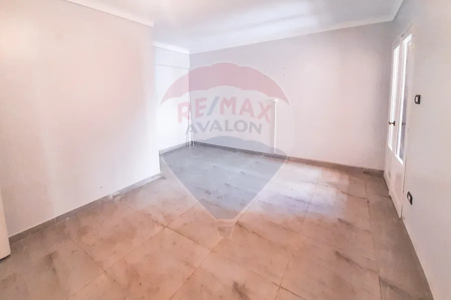 مقر إداري للايجار 120 م جناكليس ( شارع ابوقير )