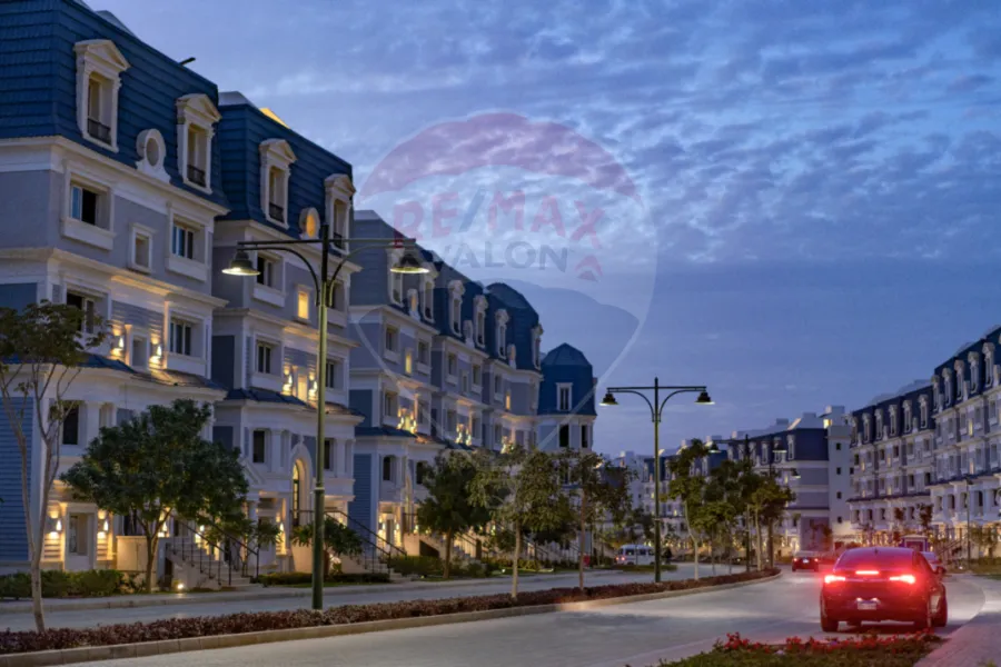 Vilaa For Sale 220 m Mostakbal City (Mountain View)