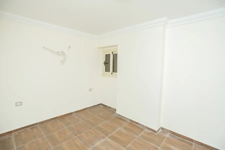 شقة للبيع 165م جليم (خطوات من البحر)