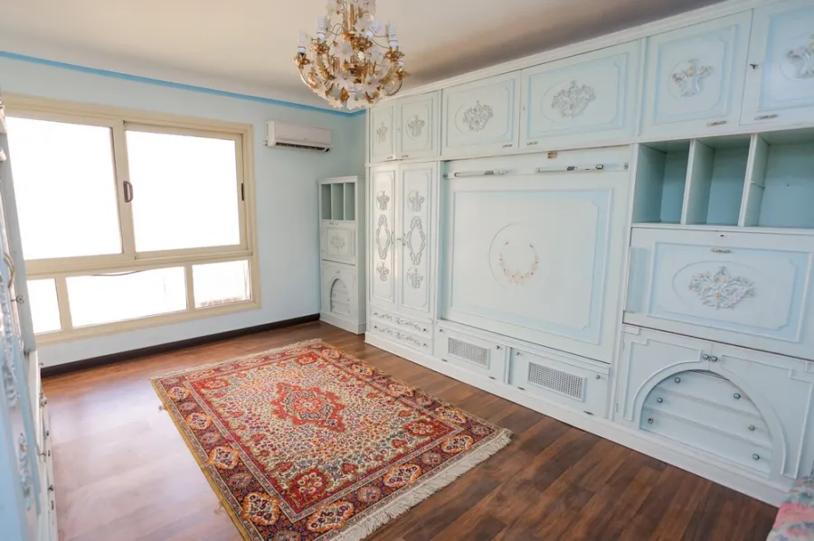 شقة دوبلكس للبيع 250م رشدي ( ش الفريد ليان )