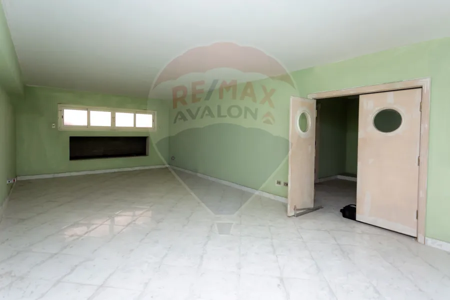 Administrative unit for rent 175 m smouha (Fawzy moaaz street)
