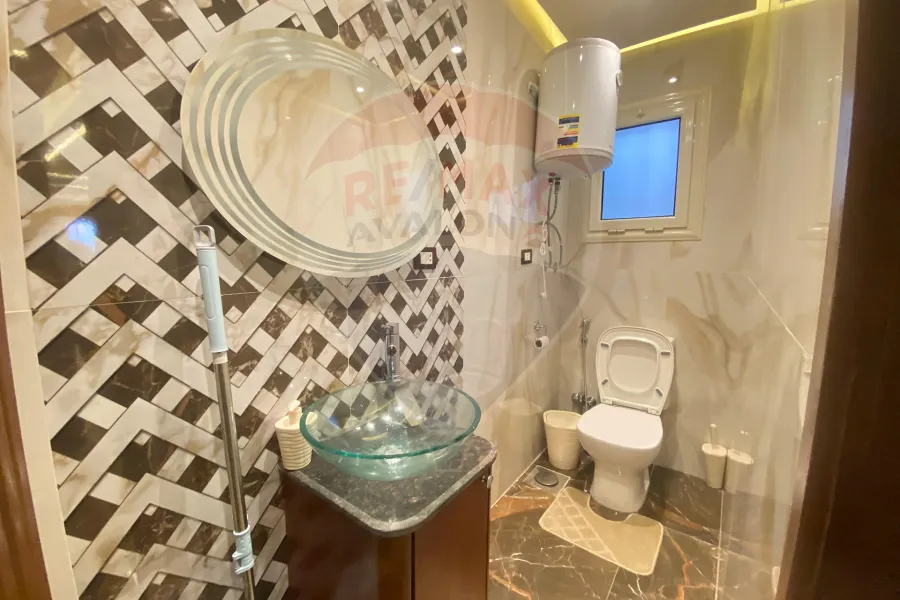 شقة للبيع 191 م لوران (متفرع من ش أبو قير)