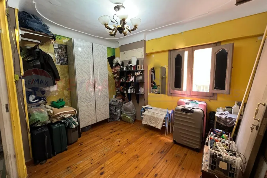 شقة للبيع 134 م سموحة ( تقسيم القضاة )